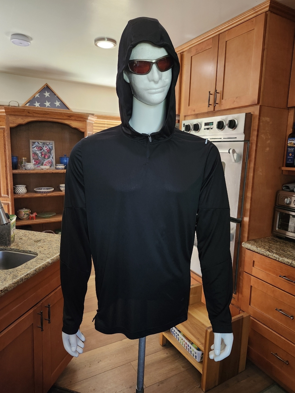 Xersion Men's  "X Run" Longsleeve Pullover Hoodie 1/4 Zip In Black Colorway - L